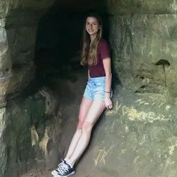 Layna22