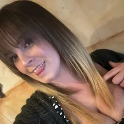 Mombatlovesalcoasias